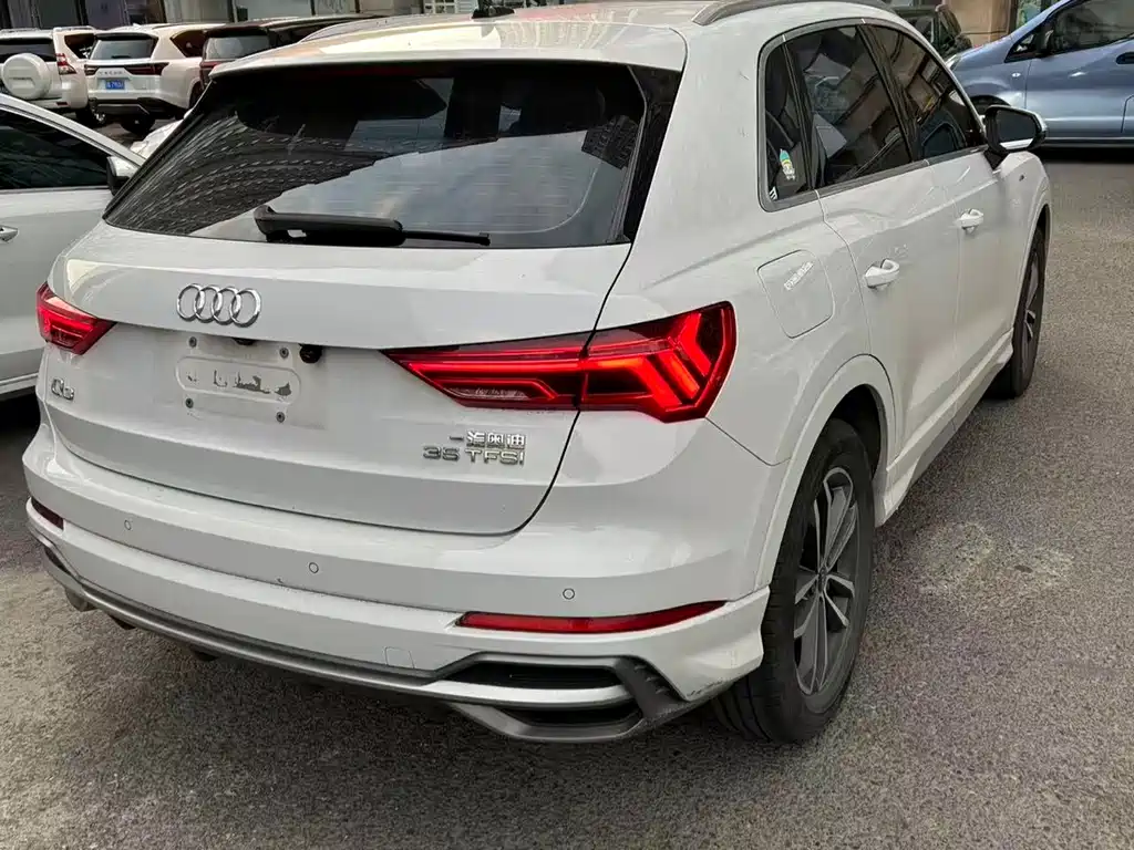 Audi Q3 2023 — фото 4