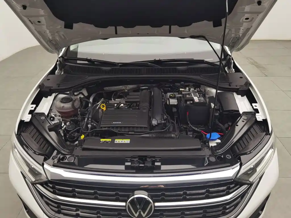 Volkswagen Sagitar 2023