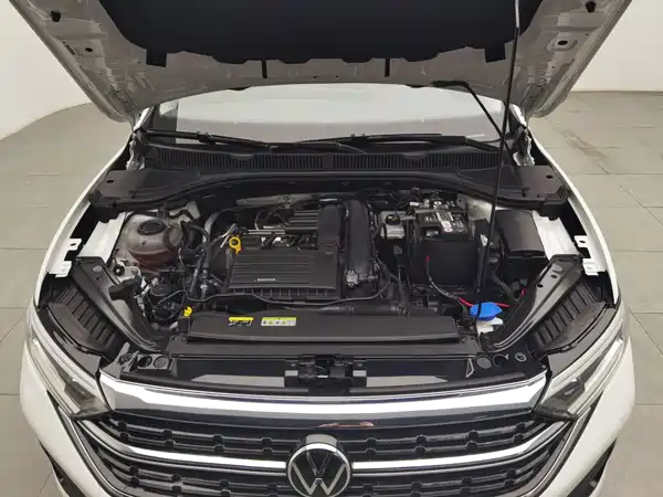 Volkswagen Sagitar 2023