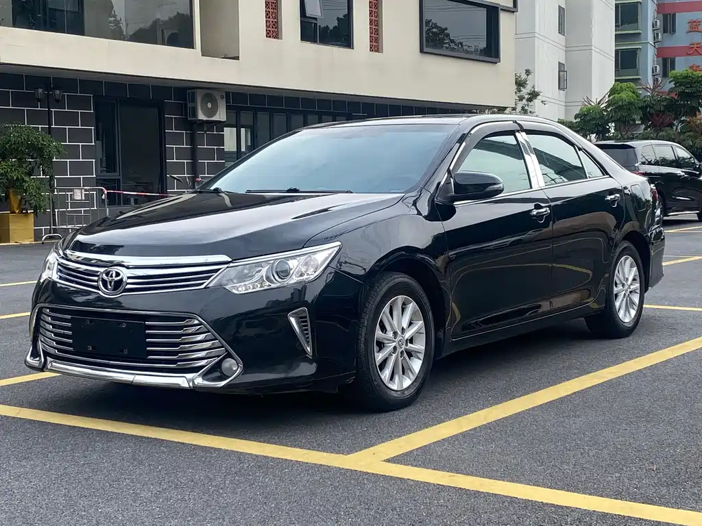 Toyota Camry 2016