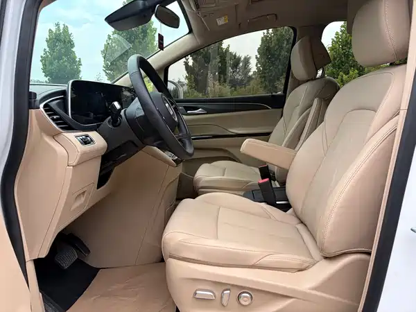 Buick GL8 New Energy 2025