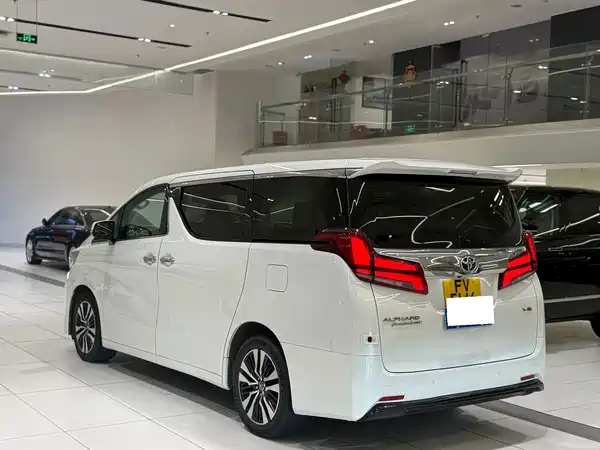 Toyota Alphard 2019