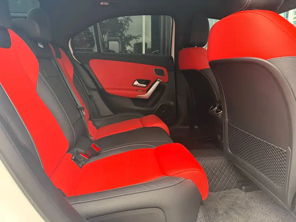 Mercedes-Benz A-Class AMG 2025 — фото 19