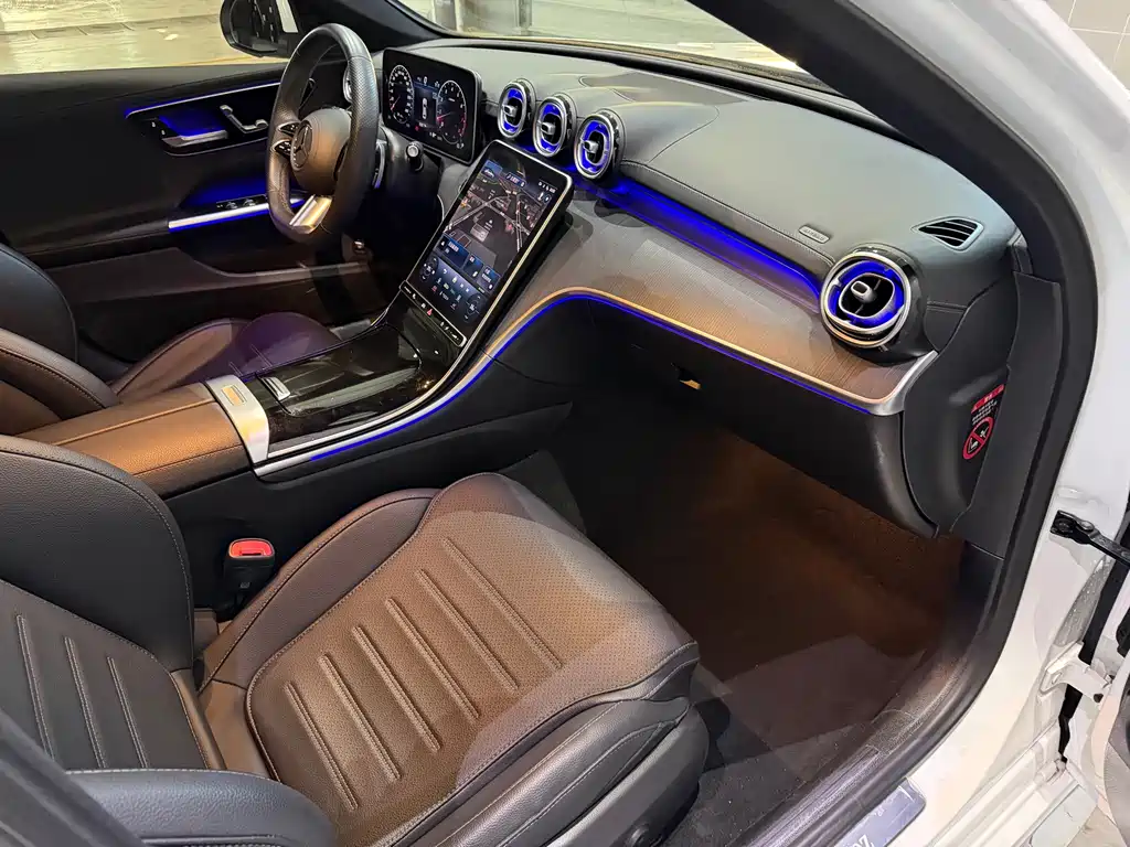 Mercedes-Benz C-Class 2023 — фото 8