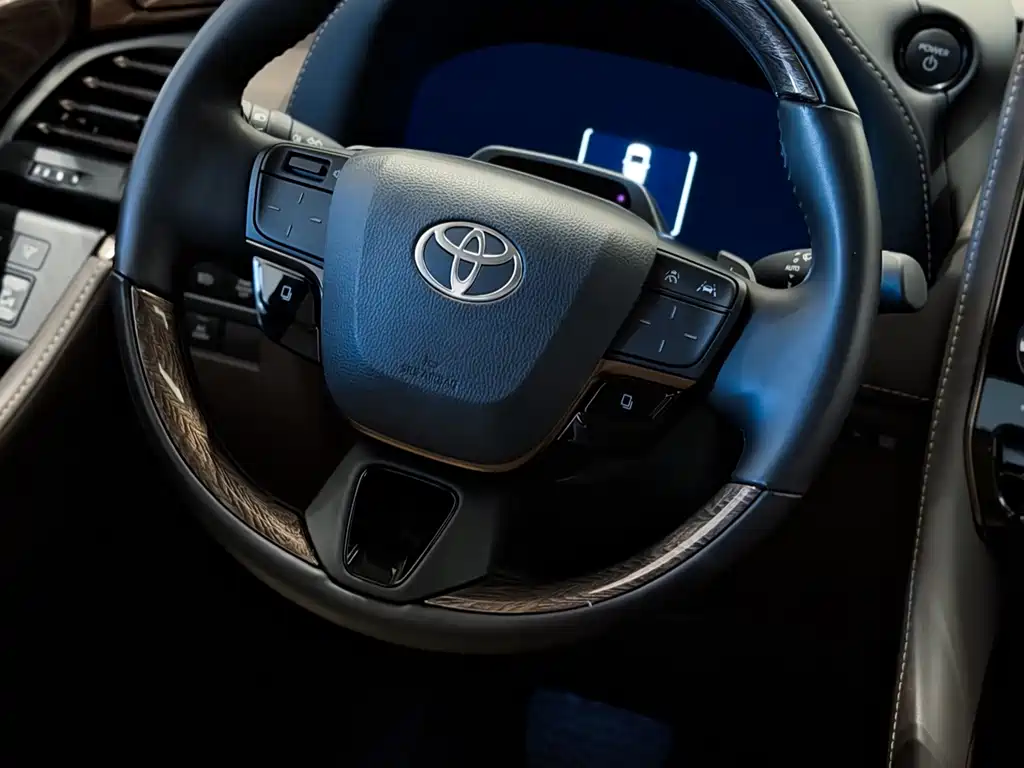 Toyota Alphard 2025 — фото 13