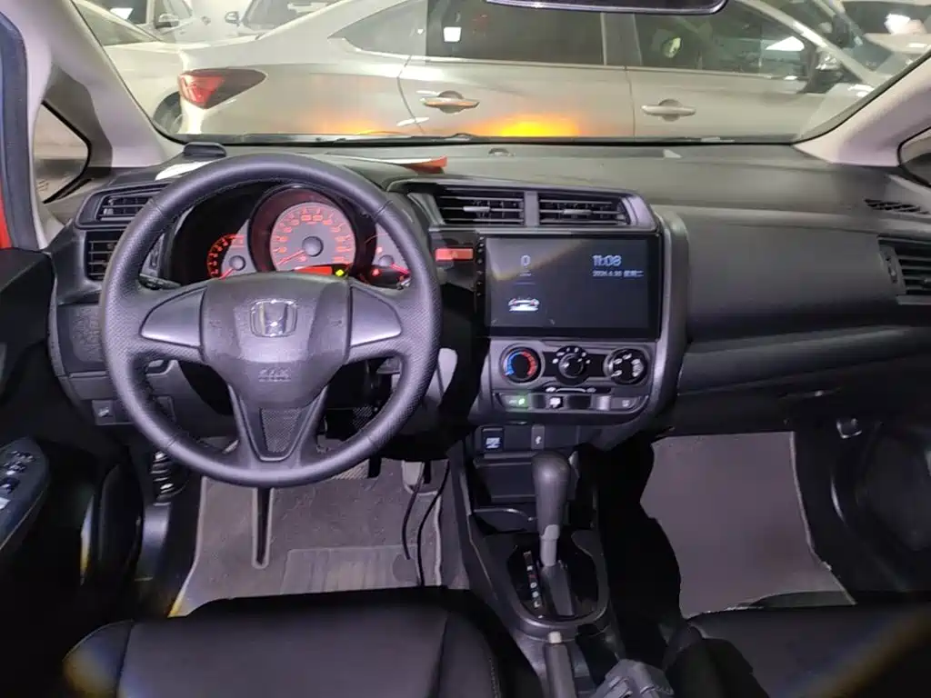 Honda Fit 2015 — фото 10