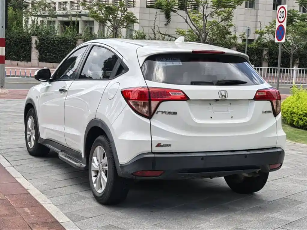 Honda Vezel 2016