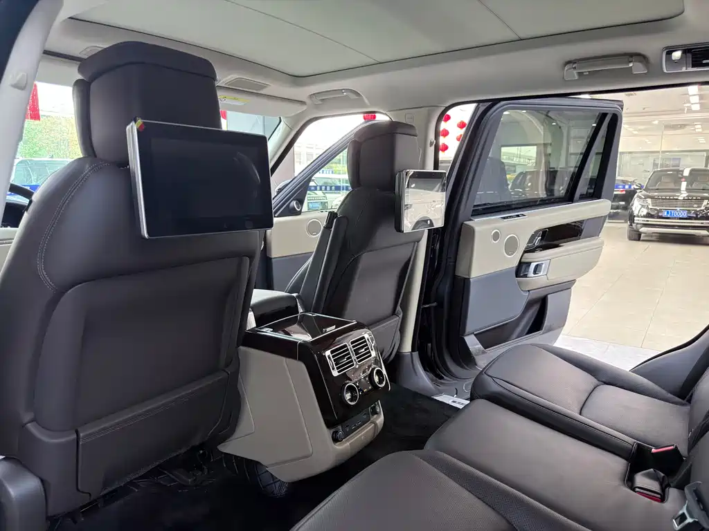 Land Rover Range Rover 2022 — фото 11