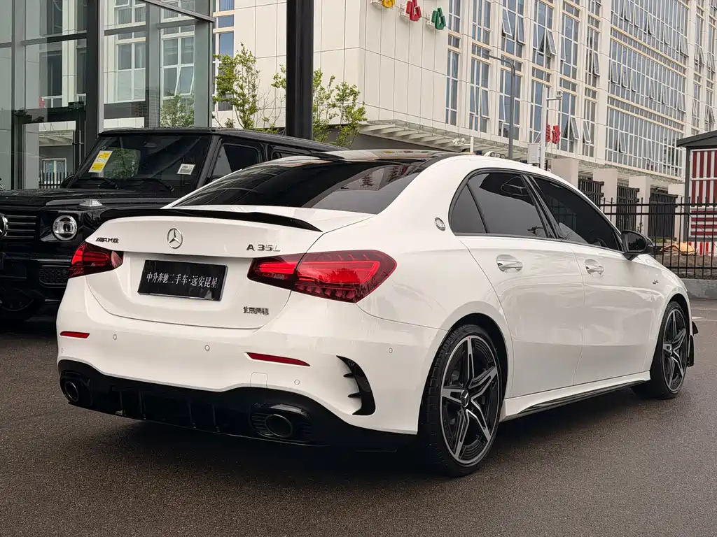 Mercedes-Benz A-Class AMG 2025 — фото 8