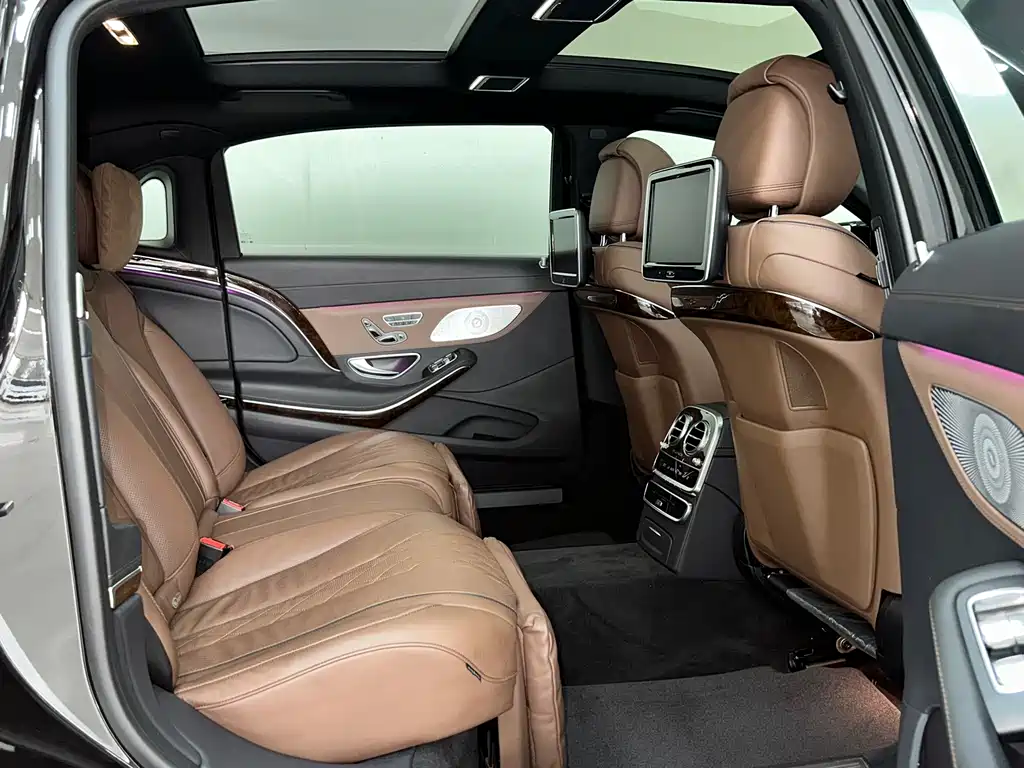 Mercedes-Benz Maybach S-Class 2017 — фото 11