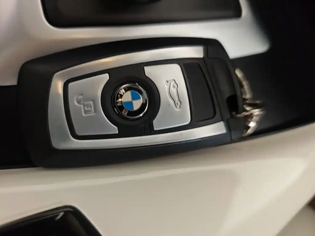 BMW 1 Series 2017 — фото 9