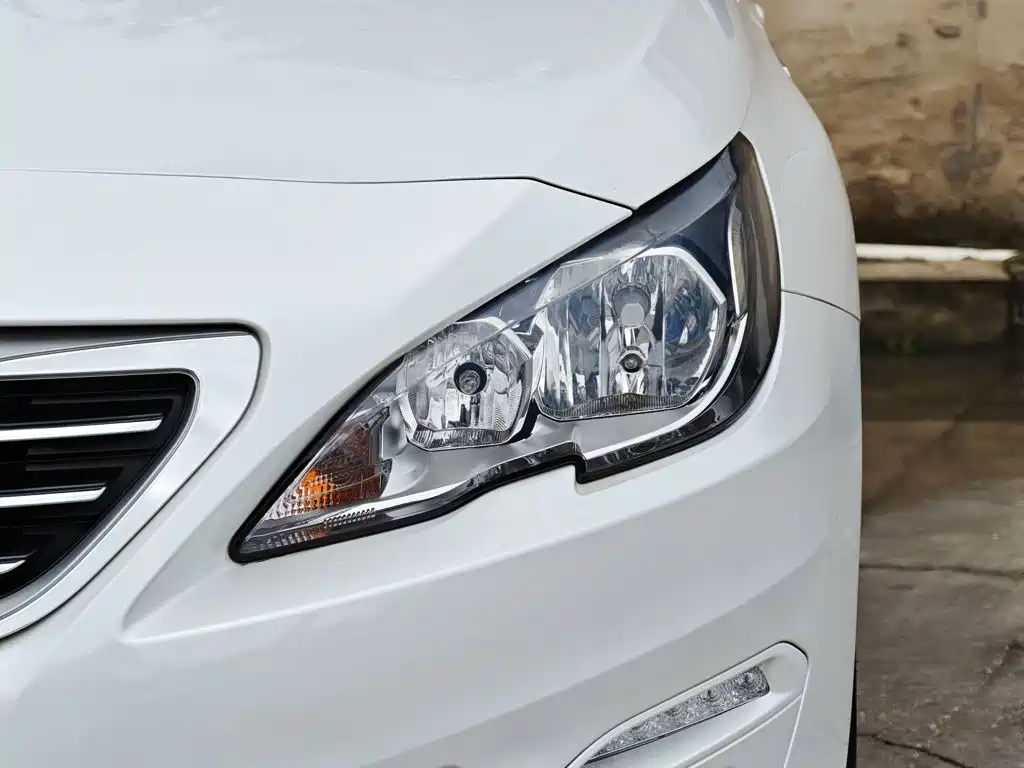 Peugeot 408 2018