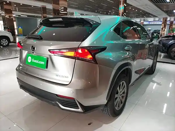Lexus NX 2019