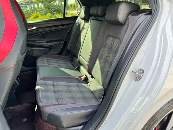 Volkswagen Golf GTI 2023