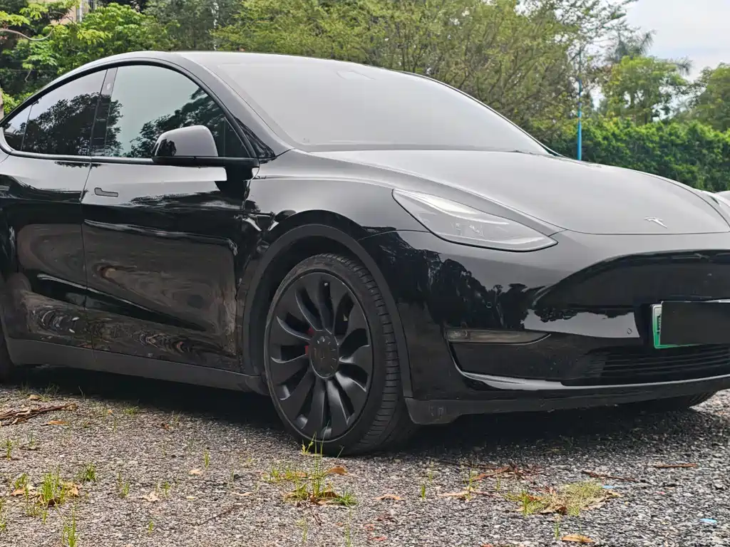 Tesla Model Y 2022 — фото 8