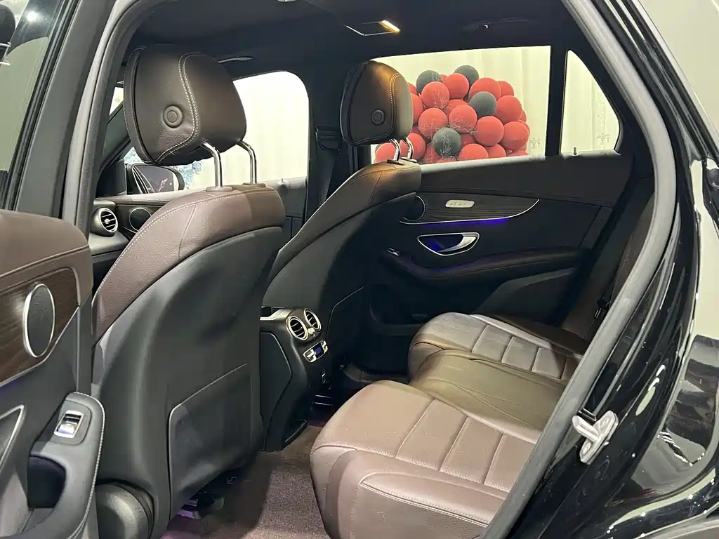 Mercedes-Benz GLC 2023