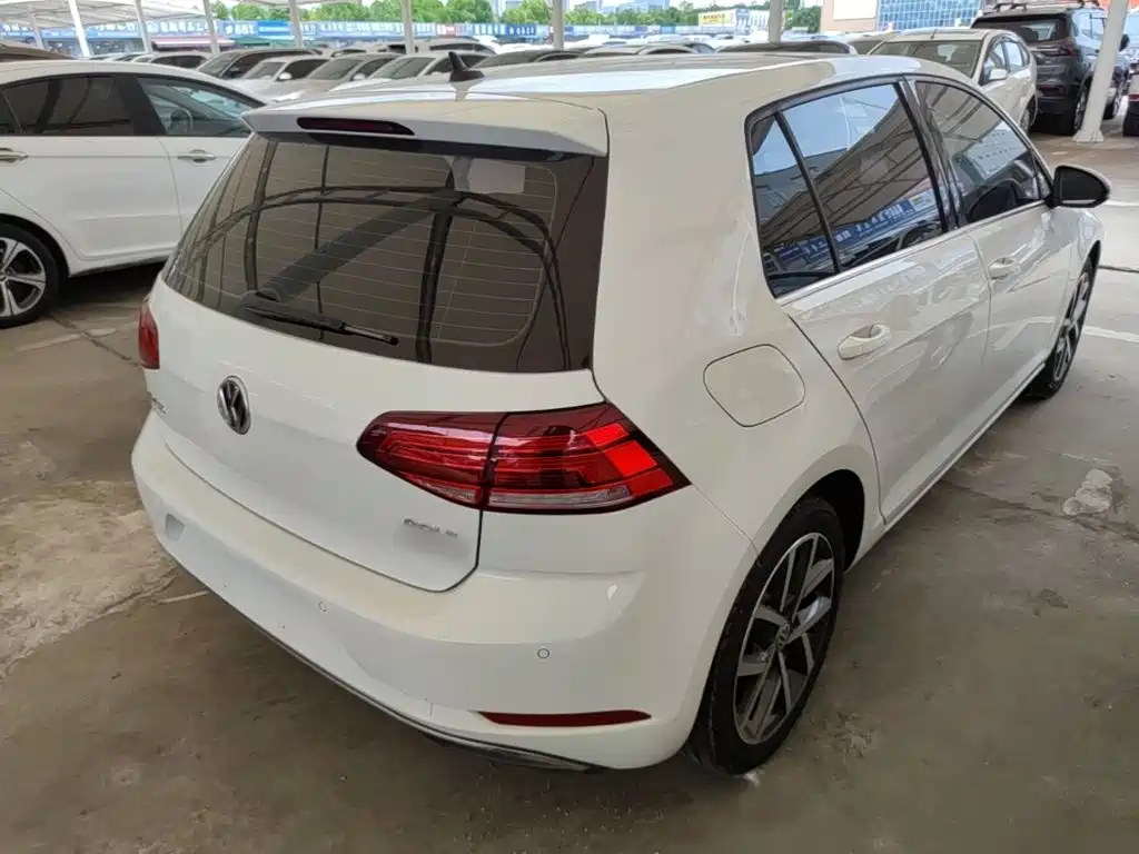 Volkswagen Golf 2020