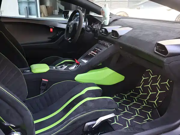 Lamborghini Huracan 2021