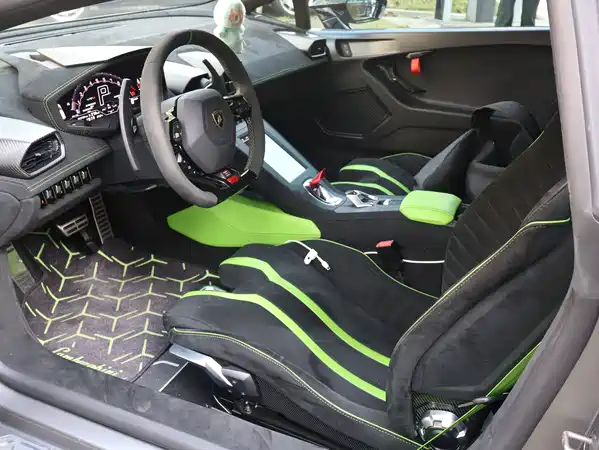 Lamborghini Huracan 2021
