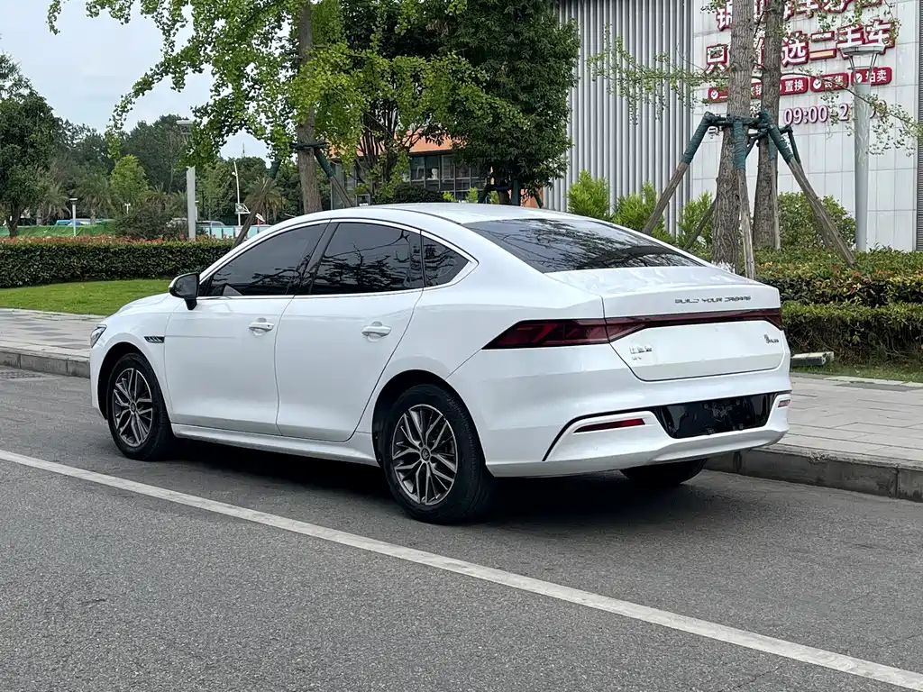 BYD Qin PLUS 2022 — фото 18