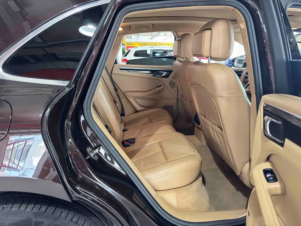 Porsche Macan 2016 — фото 11