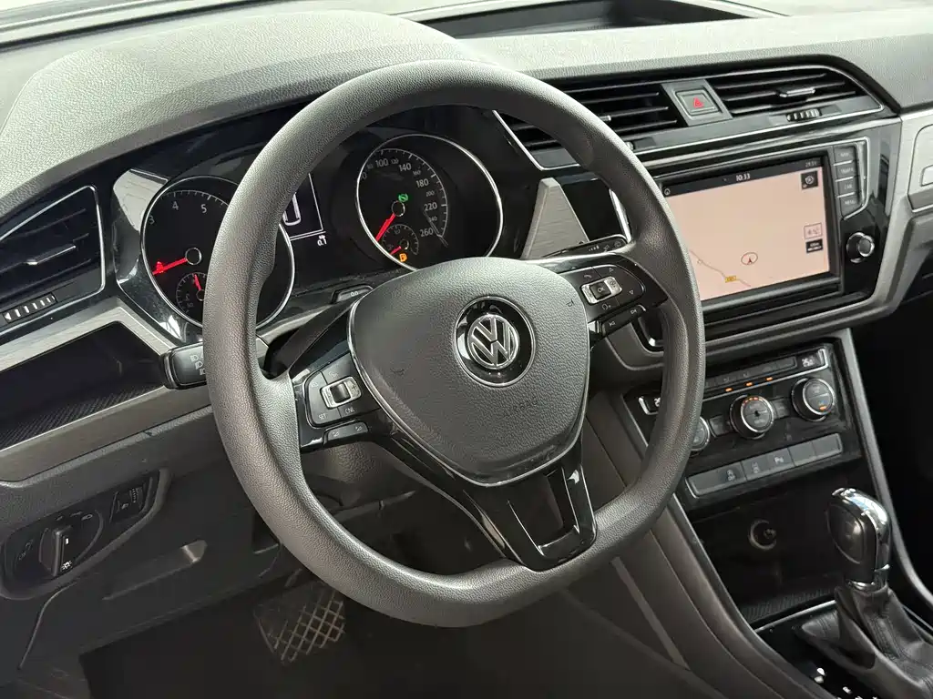 Volkswagen Touran 2019 — фото 8