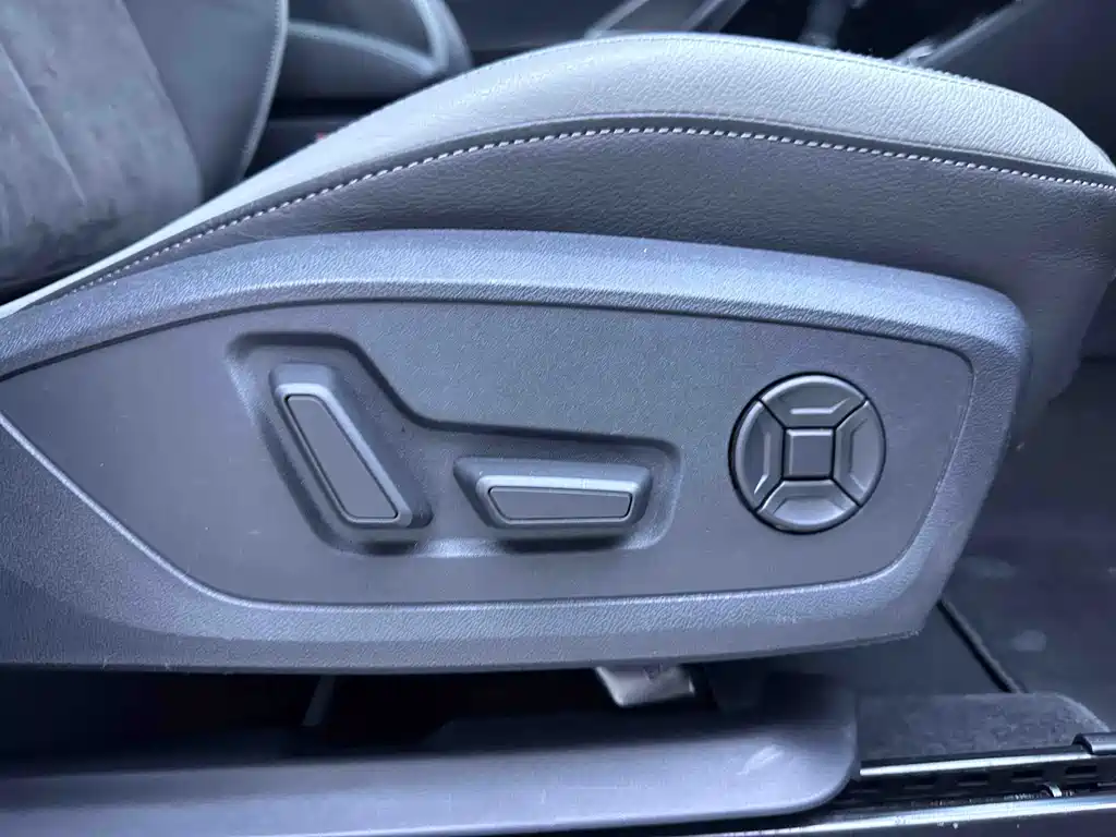 Audi Q3 2022 — фото 18