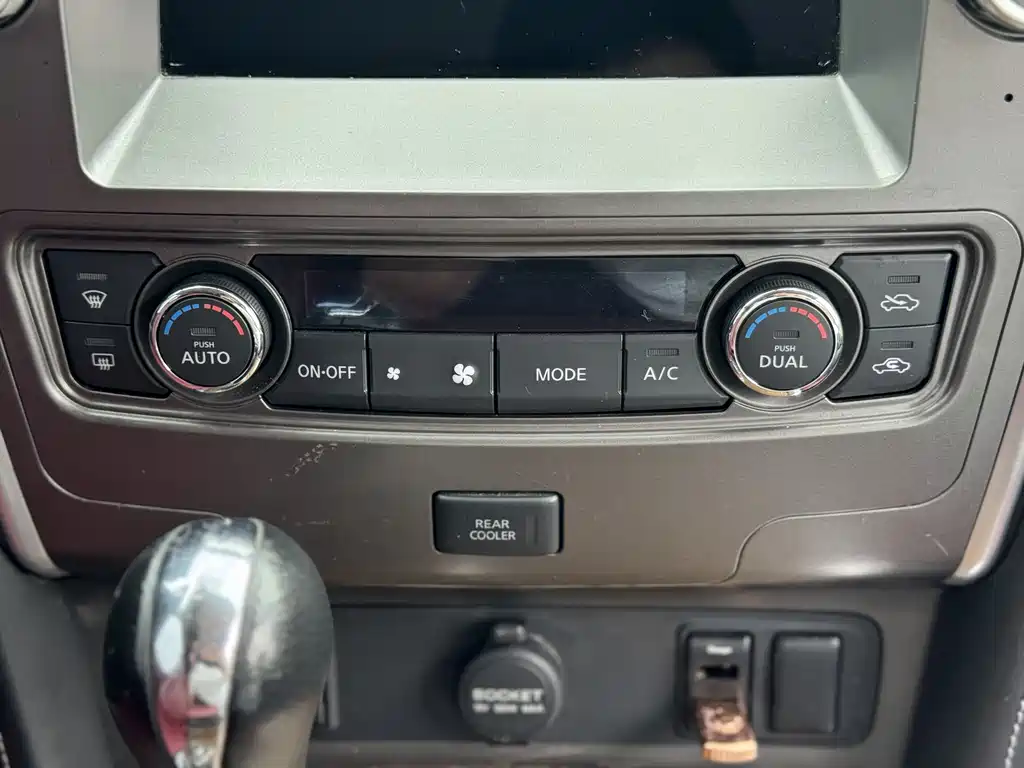 Nissan Patrol 2018 — фото 15