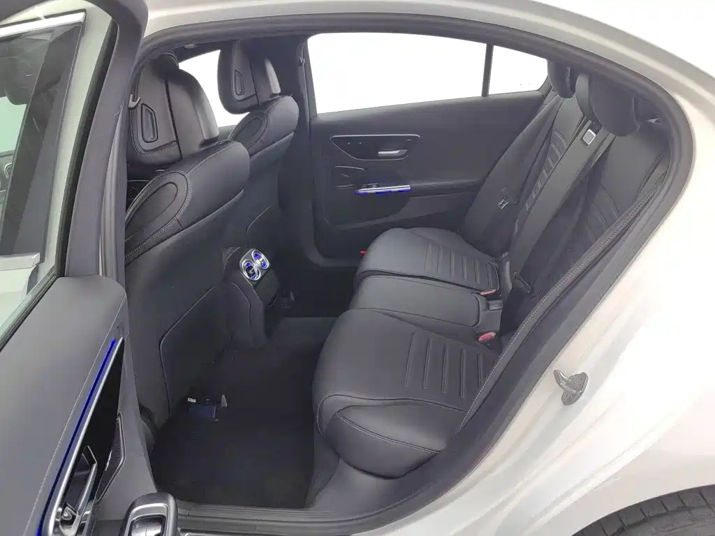 Mercedes-Benz C-Class 2022 — фото 15