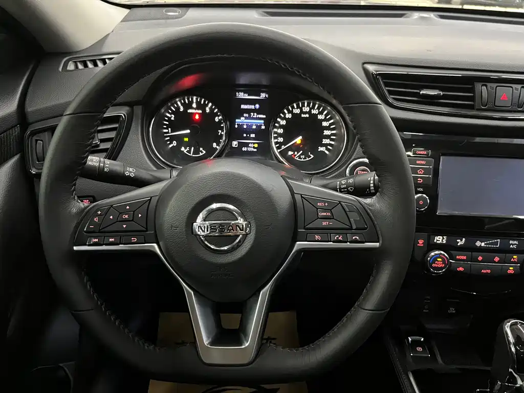 Nissan X-Trail 2018 — фото 13