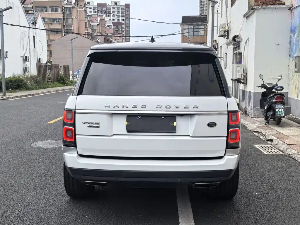 Land Rover Range Rover 2019 — фото 17