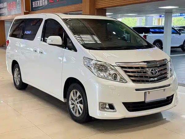 Toyota Alphard 2013
