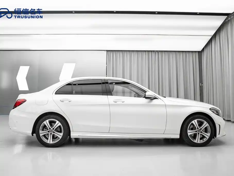Mercedes-Benz C-Class 2020