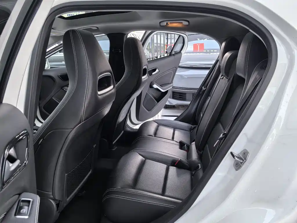 Mercedes-Benz GLA 2019 — фото 10