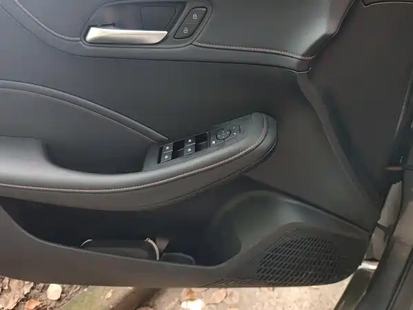 Roewe i5 2025