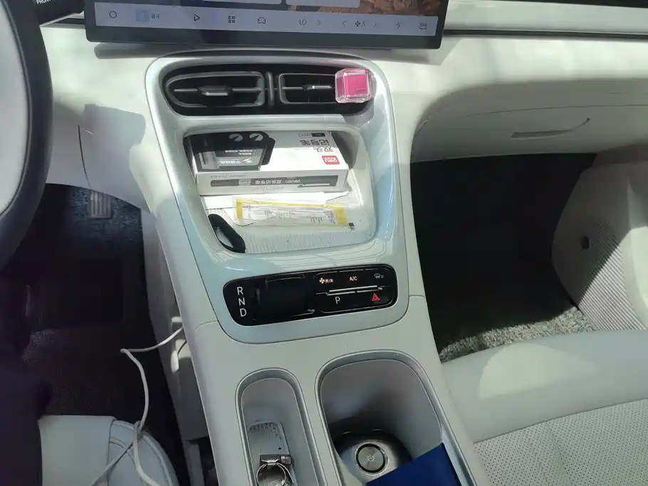 Geely Galaxy Starwish 2025 — фото 16