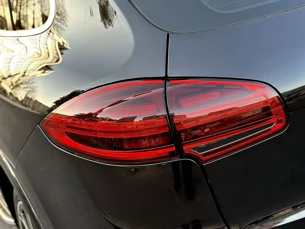 Porsche Cayenne 2017 — фото 18