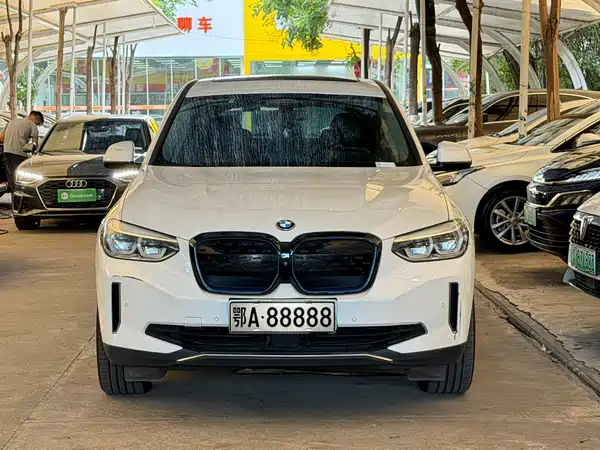 BMW iX3 2021