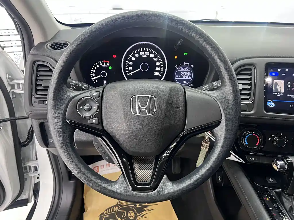Honda Vezel 2022 — фото 11