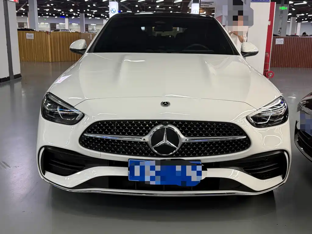 Mercedes-Benz C-Class 2024