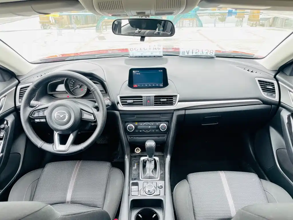 Mazda 3 Axela 2019