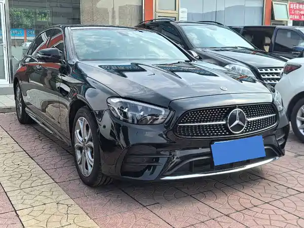 Mercedes-Benz E-Class 2023