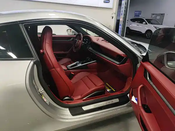 Porsche 911 2020