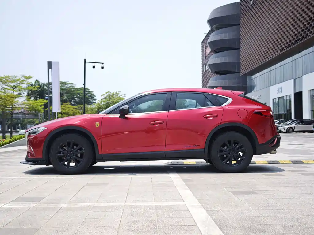 Mazda CX-4 2018 — фото 13