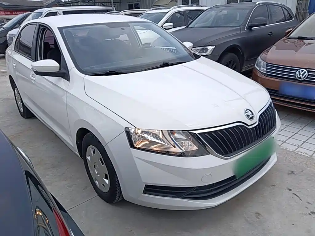 Skoda Rapid 2018 — фото 4