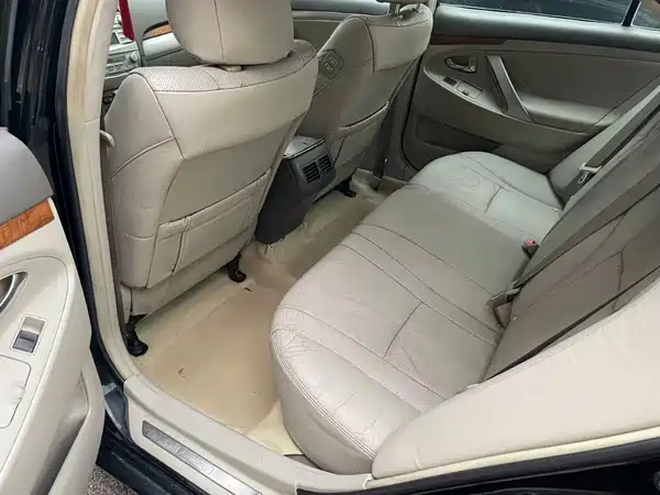 Toyota Camry 2010
