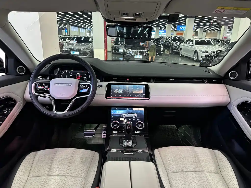 Land Rover Range Rover Evoque 2021 — фото 24