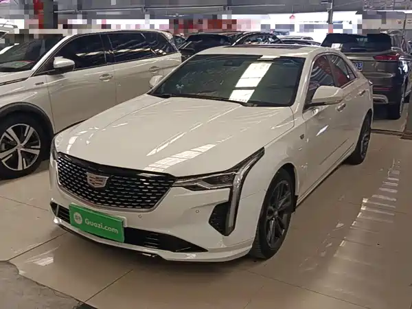 Cadillac CT4 2022