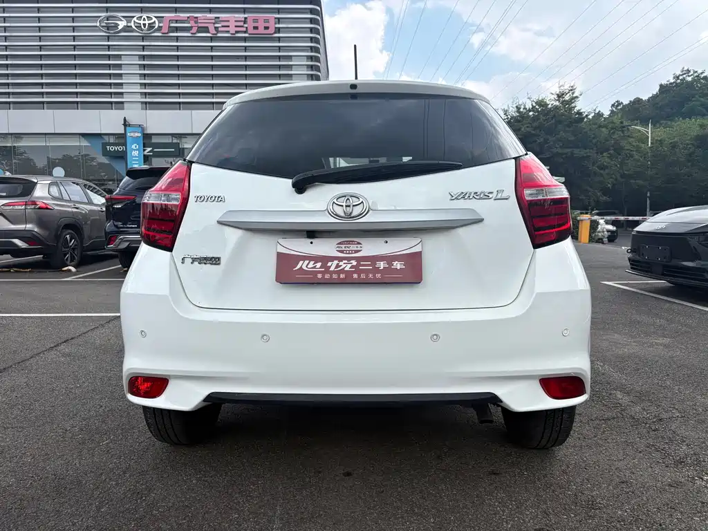 Toyota Yaris L 2018 — фото 14