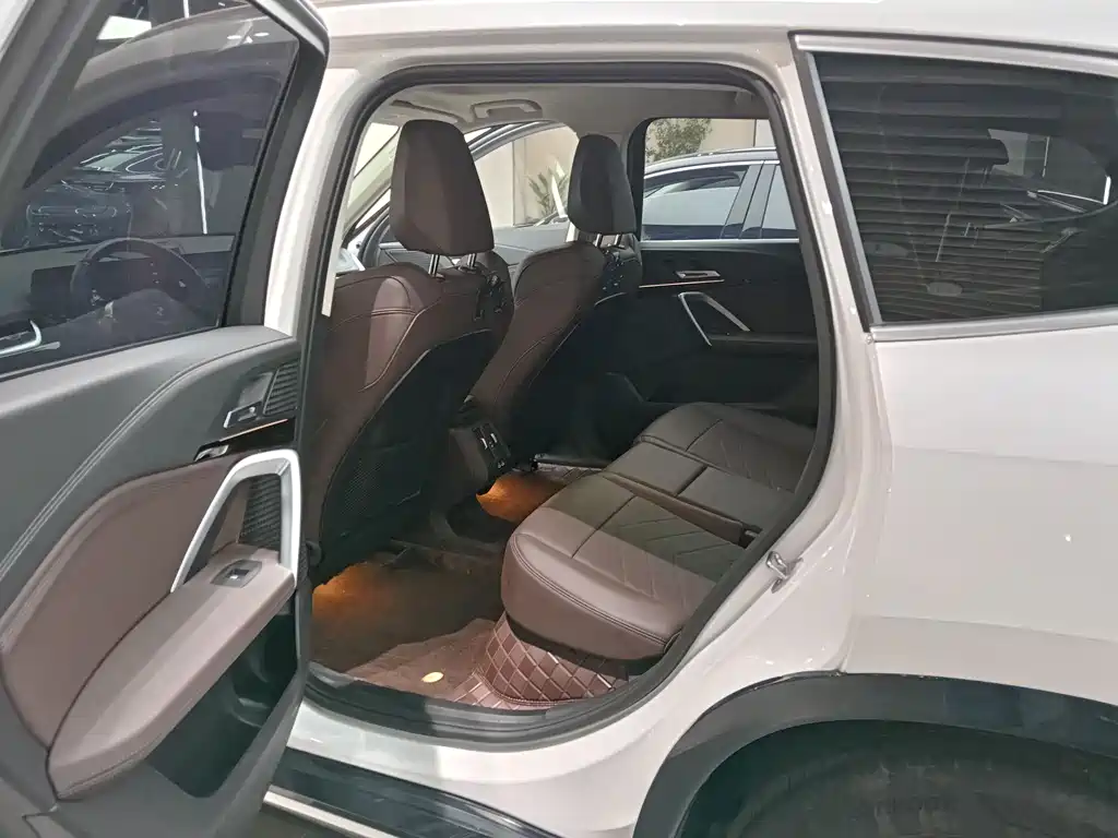 BMW iX1 2024